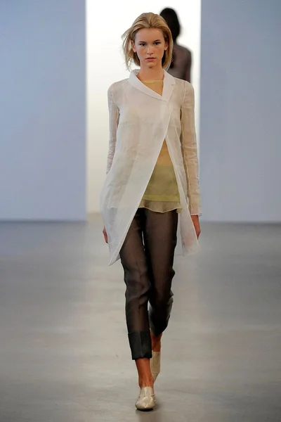 Look 2